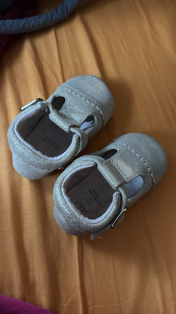 M&S Shoes / Size 3-6m